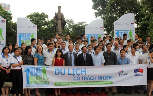 Meeting en l’écho à la journée mondiale du tourisme  - ảnh 1